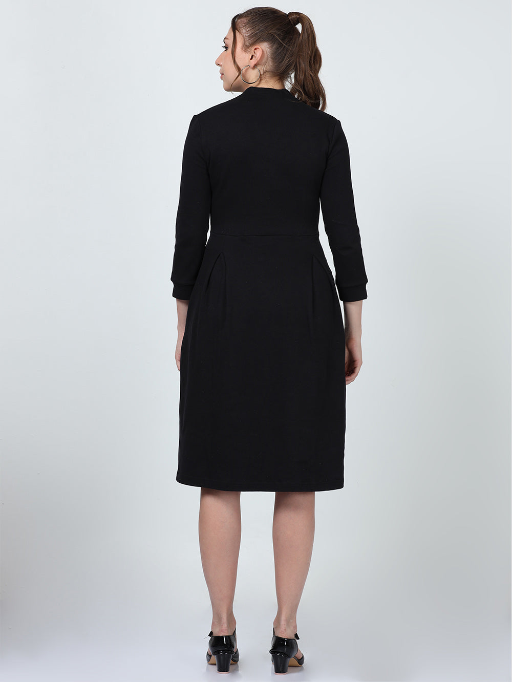 Black Elegant V-Neck Organic Cotton Dress with Pockets