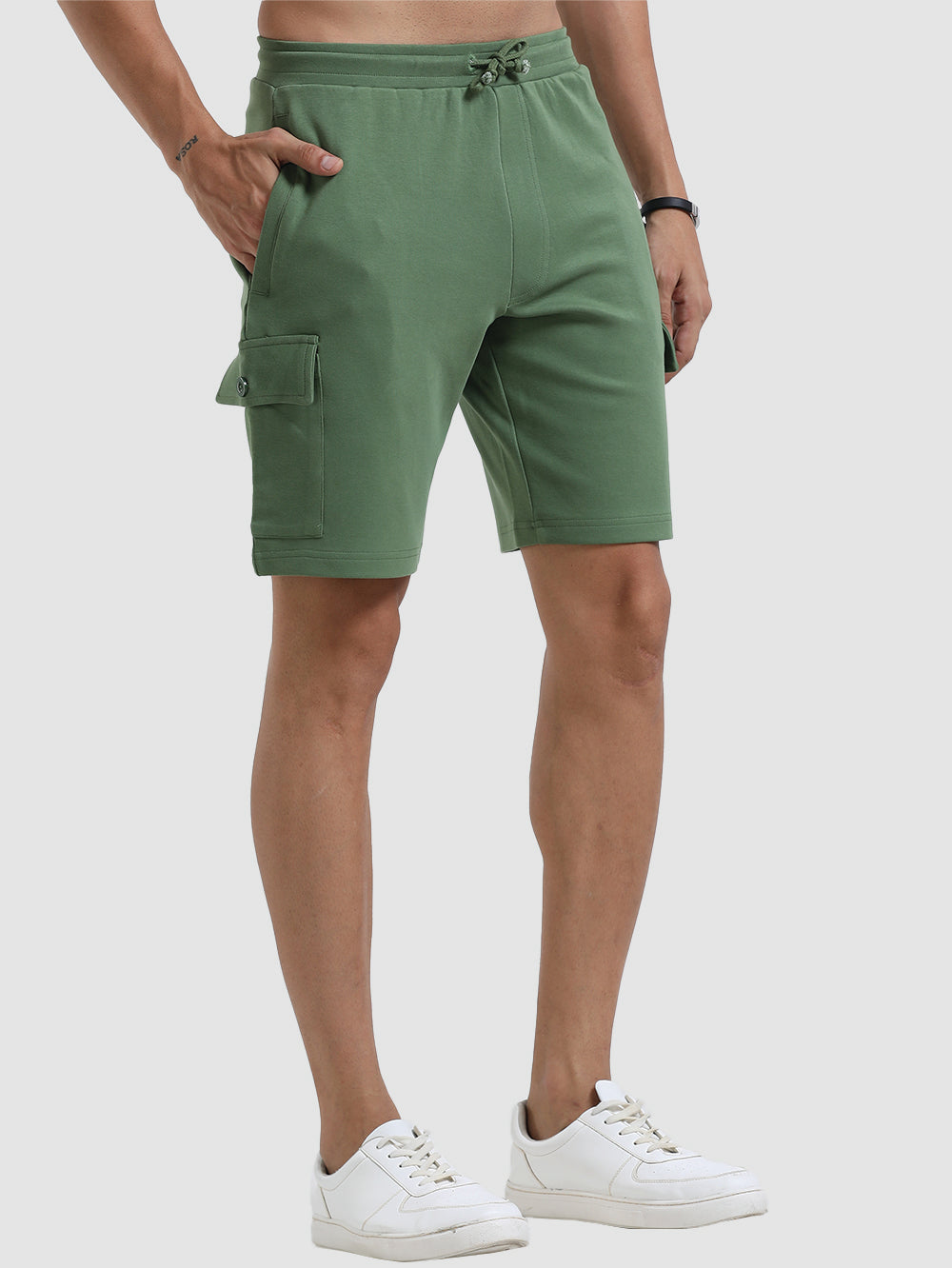 Vineyard-Green Organic Cotton Mens Shorts With Cargo Pockets