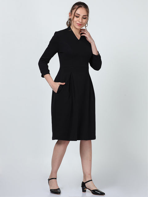 Black Elegant V-Neck Organic Cotton Dress with Pockets